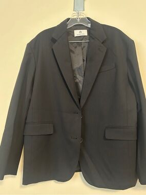 Aritzia Women's Black Single-Button Blazer